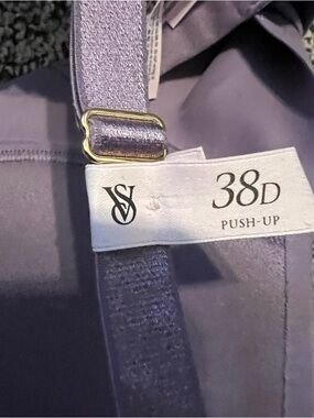 Victoria’s Secret Push Up Bra 38D Lavender Smooth T Shirt Bra Wireless